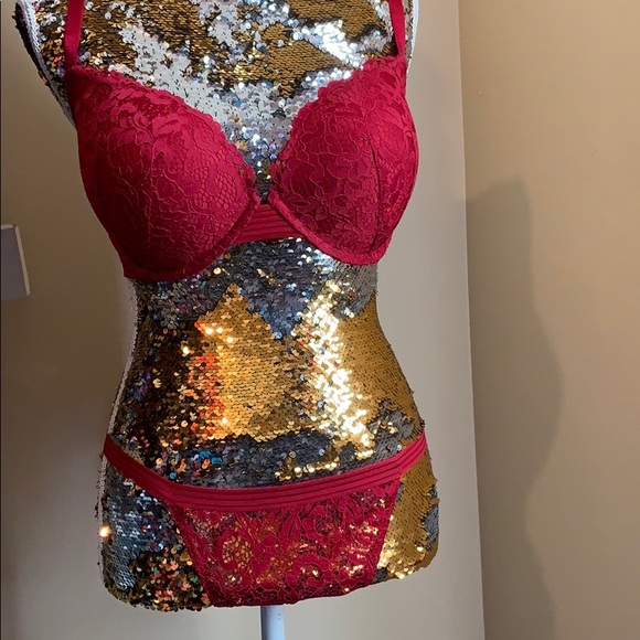 Victoria's Secret Other - NWT vs 34DDD/L push-up